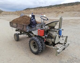 malotraktor s korbou - 13