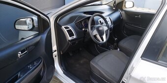 Hyundai i20 1,2i - 16V - 57kw. . HEZKÝ STAV i VÝBAVA - 13