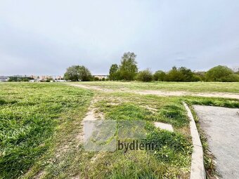 Stavební parcela 3.899 m2, k bydlení + komerční využití - Tá - 13