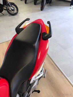 Honda VFR 800 VTEC - 13