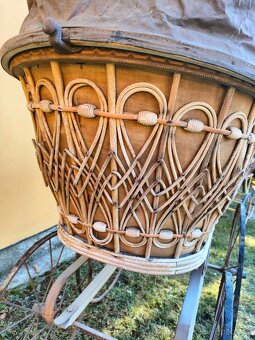 Starožitný proutěný kočárek č. 888 - 13