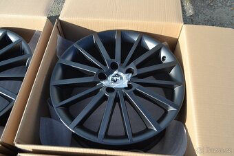 Škoda Octavia III (i RS) –NOVÉ 18 Alu disky 7Jx18 ET51,black - 13