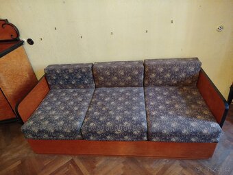 Starožitný obývací nábytek v zachovalém stavu - 13