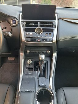 Lexus NX 300h 5/2021 - 13