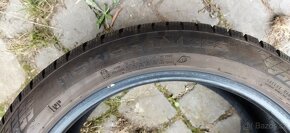 Nokian Tyres WR Snowproof P  XL 245/45 R19 Zimní Pneu. 8mm - 13
