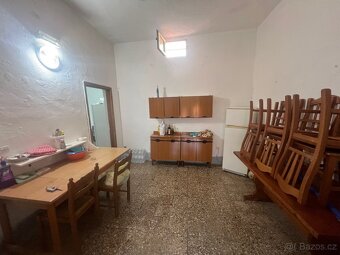 Vila 91m2, 3000m2 pozemek 12 minut od moře - 13