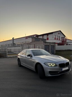 BMW 5 F10 2015.9 - 13