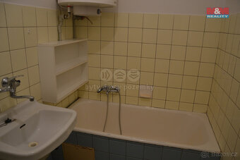 Prodej bytu 3+1, 68 m², Hronov, centrum města - 13