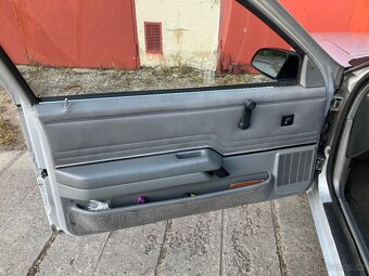 Ford Tempo coupe - 13