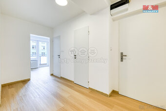 Pronájem bytu 3+1, 74 m², Plzeň, ul. Pecháčkova - 13