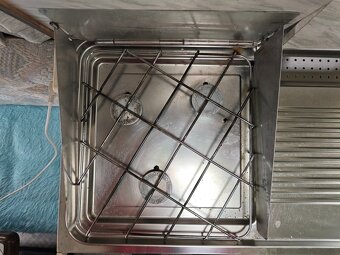 Cestovní karavan HOBBY 470 Classic pro 4 osoby - 13