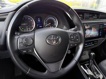 Toyota Corolla 1.6 Valvematic Executive / automat / 2018 - 13