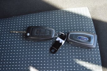 Ford Galaxy 2.0TDCI - manuál ,FACELIFT,7 míst ,výhřev - 13