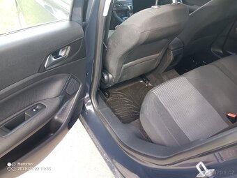 Peugeot 308 2015 1.2 81 kW Benzín Top auto - 13