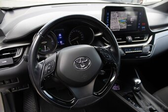 Toyota C-HR 1.8 Hybrid Executive E-CVT FWD - 13