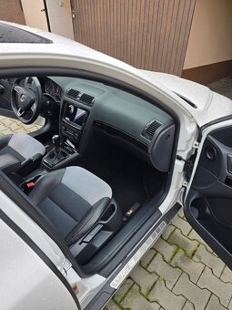 Škoda Octavia 2 FL RS Combi - 13