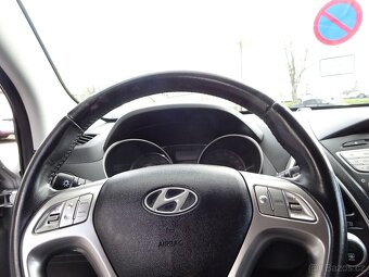 Hyundai ix35 2,0 CRDI - 13