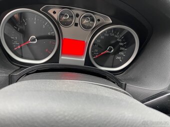 Ford Focus 1.8 - 13