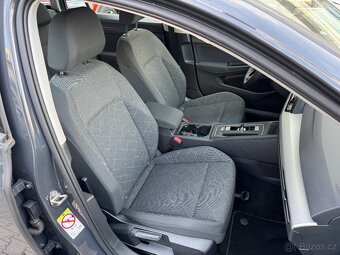 VW Golf 8 Life 2.0 TDI 110kW DSG Webasto ACC Navi Tažné DAB - 13