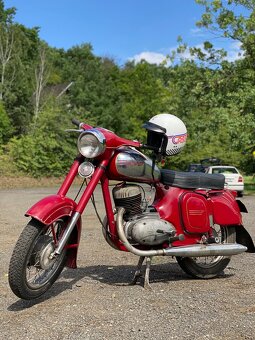 Jawa 250/559 panelka po renovaci - 13