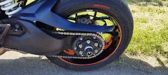KTM 1290 Super Duke R - 13