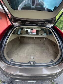 Volvo XC60, D4, 2.4l, 5 válec, 133kw, nové brzdy - 13