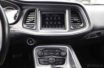 Dodge Challenger 5.7 V8 R/T ///R20//Kamera - 13