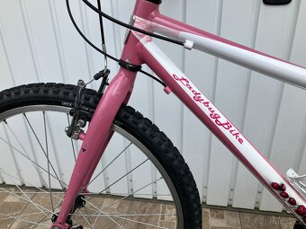 DÍVČÍ KOLO 24 - 13