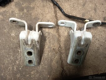 Opel Astra J řidičovy dveře - 13