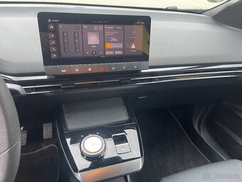 Prodám MG4 Electric r,v,12/2022 125 KW baterie 54 KWh DPH - 13