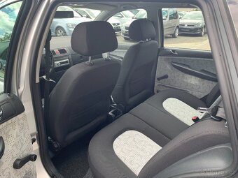 Škoda Fabia combi 1.2 12V Ambiente r.v.2004 - 13