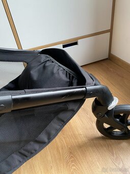 Kočárek Bugaboo Fox5 základní set black/midnight black - 13