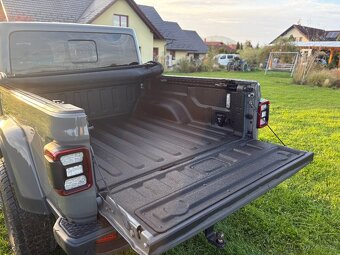 JEEP GLADIÁTOR 3.0 CRD V6 OVERLAND - 13