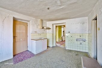Prodej rodinný dům v Běrunicích - 13