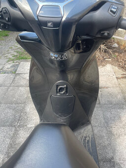 Honda SH125, rok 2021, původ ČR, 2. majitel - 13