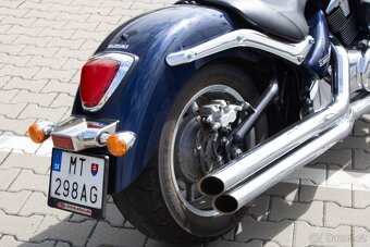 Suzuki VLR 1800 Intruder - 13