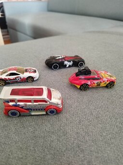 Hot wheels autíčka 36 ks - 13