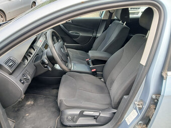 Volkswagen Passat 2,0 TDI 103 kW KOROZE - 13