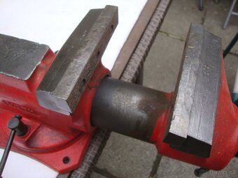 Svěrák YORK 125mm červený zachovalý otočná základová deska - 13