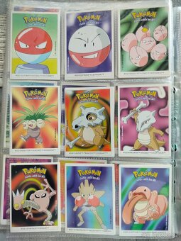 Pokémon album Boomer Dunkin 148/150 samolepek - 13