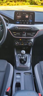 Prodám Ford Focus hatchback 96kw - 13