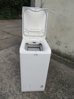 Nabízím pračku Elektrolux vrchní plnění na 6kg. Plně funkční - 13