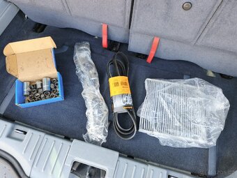 Ford Galaxy, 2.0i - 13