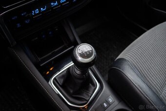 Toyota Auris 1.6 l D-4D - 13