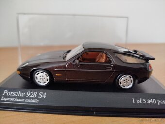 Predám rôzne modely áut 1:43 Minichamps. - 13