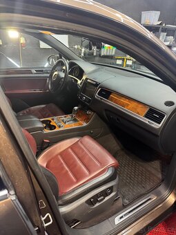 VW Touareg EXCLUSIVE WEBASTO Tažné VÝHŘEV Bi-Xenony CEBIA - 13