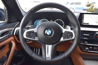BMW 530d xDrive 195kW ///MSPORT SERVIS BMW .DPH.ČR - 13