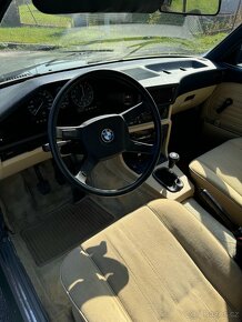1982 BMW E28 520i - benzínový šestiválec - 13