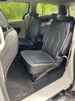 Chrysler Pacifica Limited 3.6 V6 r.v.2023 - 13