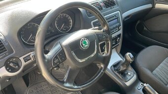 Škoda Octavia, 1.6 TDI ELEGANCE // 77kW// RV 8/2011 - 13